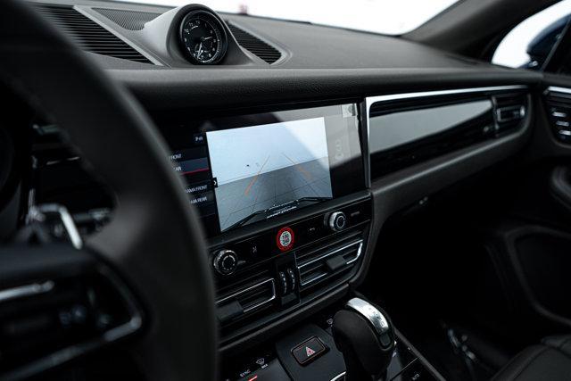 Photo of 2025 Gentian Blue Metallic Porsche Macan