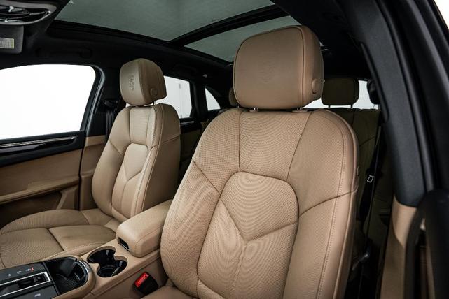 Photo of 2025 Copper Porsche Macan