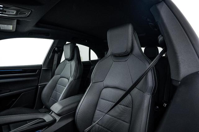 Photo of 2025 Papaya Metallic Porsche Macan