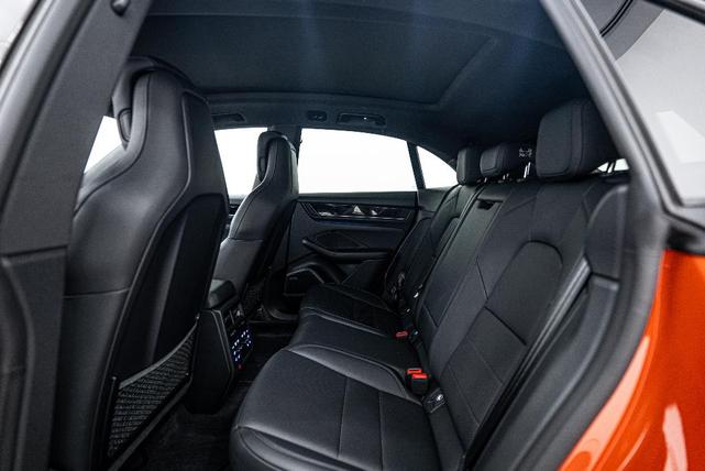 Photo of 2025 Papaya Metallic Porsche Macan