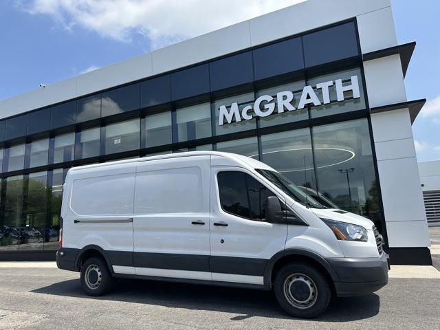 Photo of 2018 Oxford White Ford Transit-250