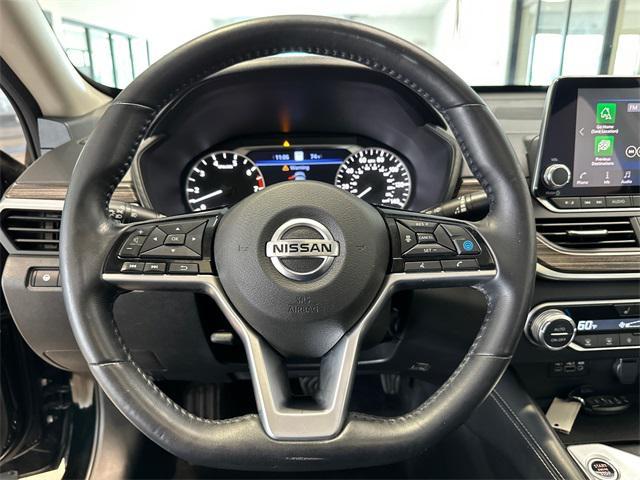 Photo of 2019 Super Black Clearcoat Nissan Altima