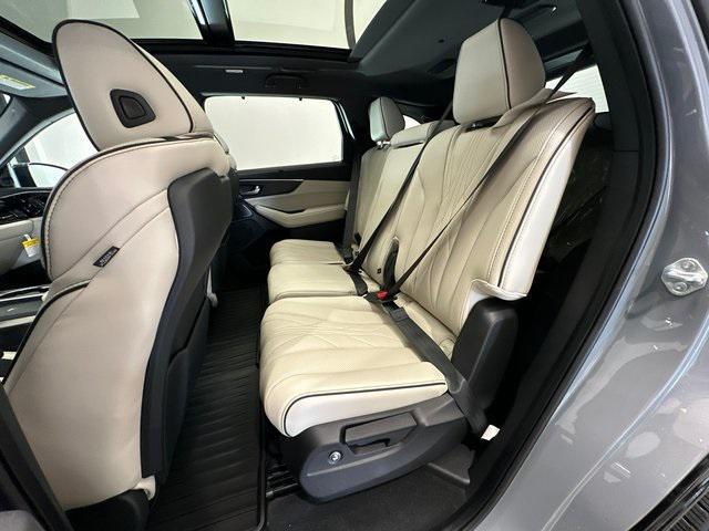 Photo of 2025 Urban Gray Pearl Acura MDX