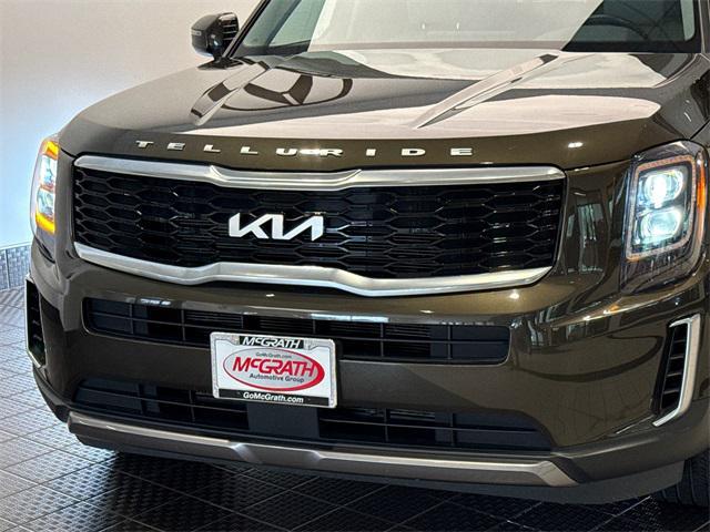Photo of 2022 Dark Moss Kia Telluride