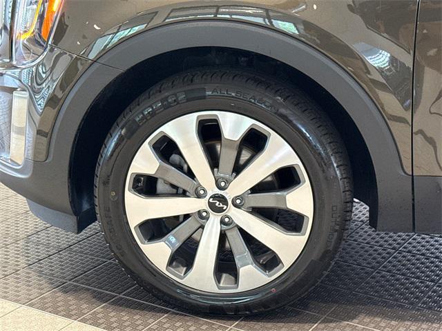 Photo of 2022 Dark Moss Kia Telluride