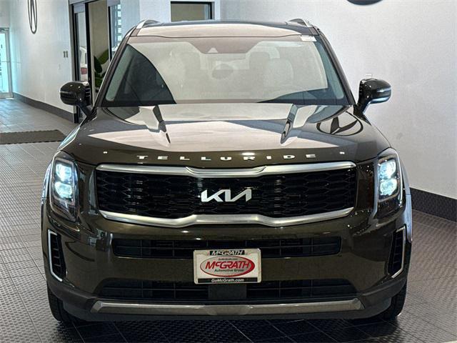 Photo of 2022 Dark Moss Kia Telluride