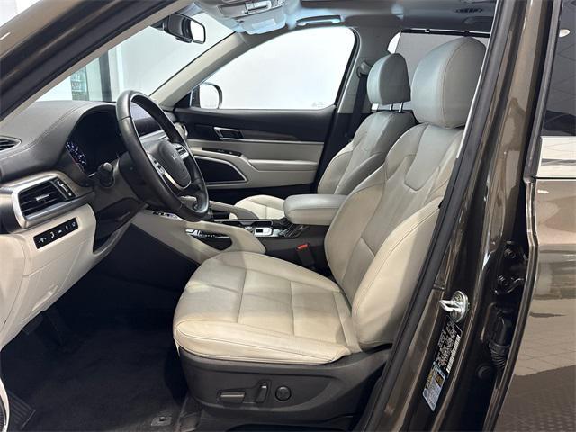 Photo of 2022 Dark Moss Kia Telluride