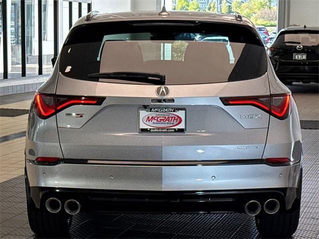 Photo of 2025 Lunar Silver Acura MDX