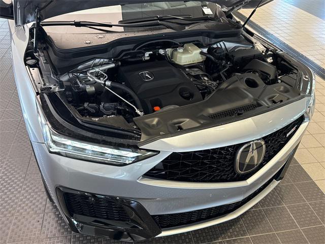 Photo of 2025 Lunar Silver Acura MDX