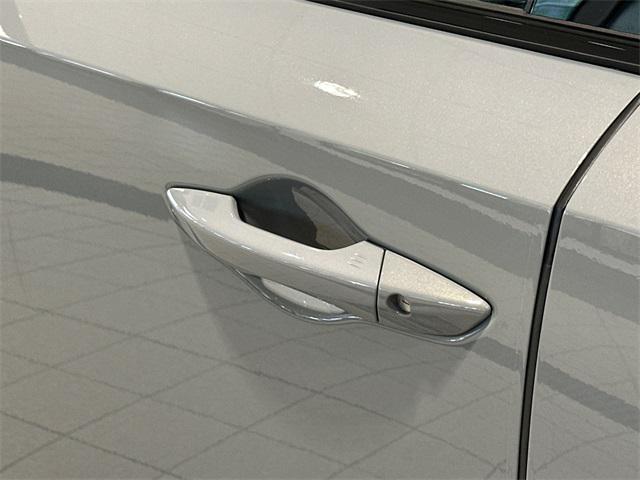Photo of 2026 URBAN GREY PEARL Acura MDX