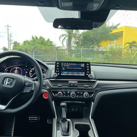 Photo of 2022 Crystal Black Pearl Honda Accord