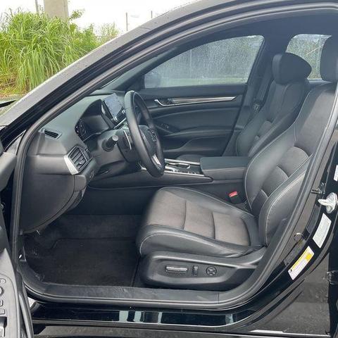 Photo of 2022 Crystal Black Pearl Honda Accord