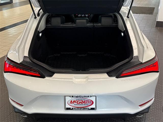 Photo of 2025 Platinum White Pearl Acura Integra