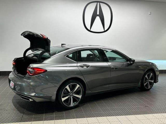 Photo of 2025 Liquid Carbon Metallic Acura TLX