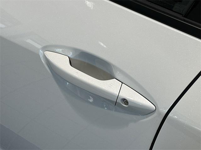 Photo of 2025 Platinum White Pearl Acura TLX