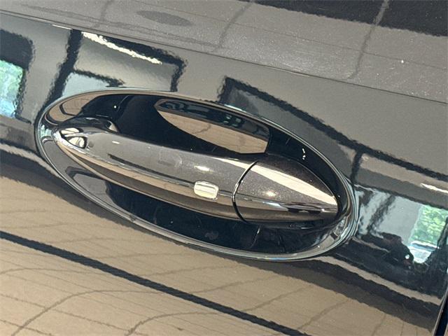 Photo of 2023 Ebony Twilight Metallic Buick Envision