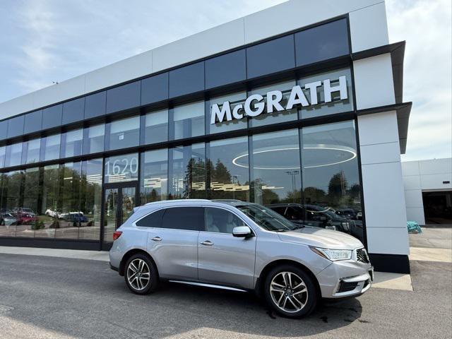 Photo of 2017 Lunar Silver Metallic Acura MDX