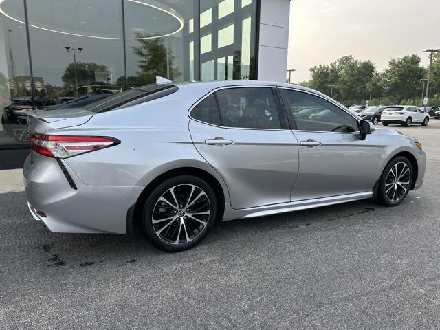 Photo of 2019 Celestial Silver Metallic Toyota Camry