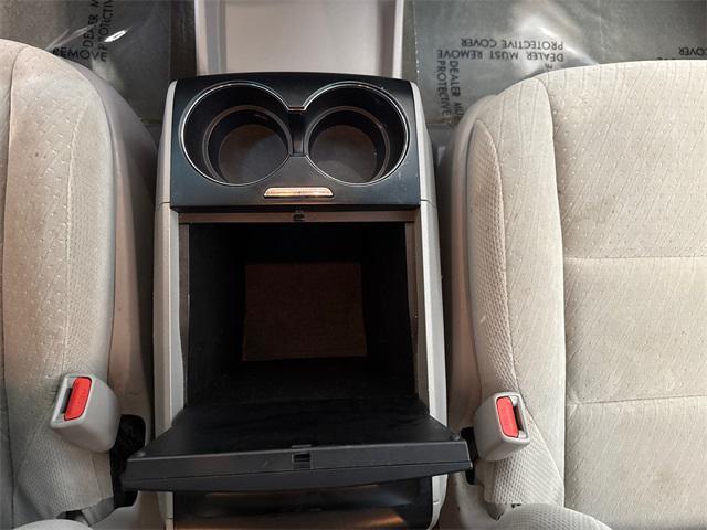 Photo of 2015 Silver Sky Metallic Toyota Sienna