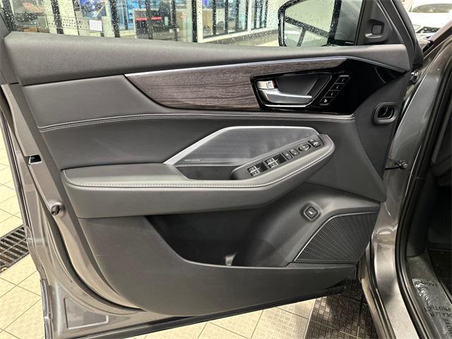 Photo of 2025 Liquid Carbon Metallic Acura MDX