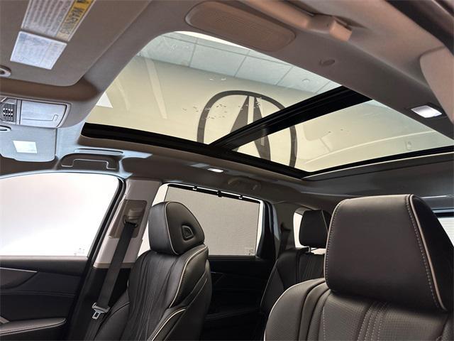 Photo of 2025 Liquid Carbon Metallic Acura MDX