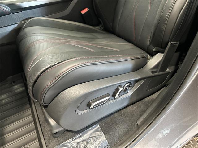 Photo of 2025 Liquid Carbon Acura MDX