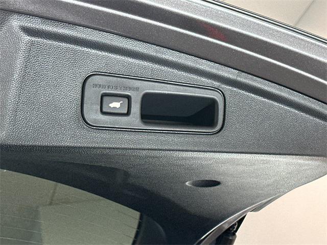 Photo of 2025 Liquid Carbon Acura MDX