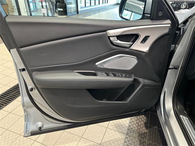 Photo of 2025 Solar Silver Metallic Acura RDX