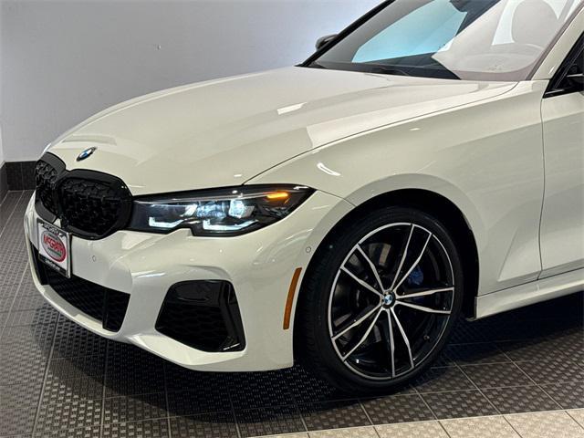 Photo of 2022 Alpine White BMW M340
