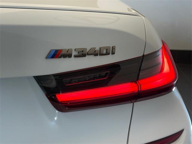 Photo of 2022 Alpine White BMW M340