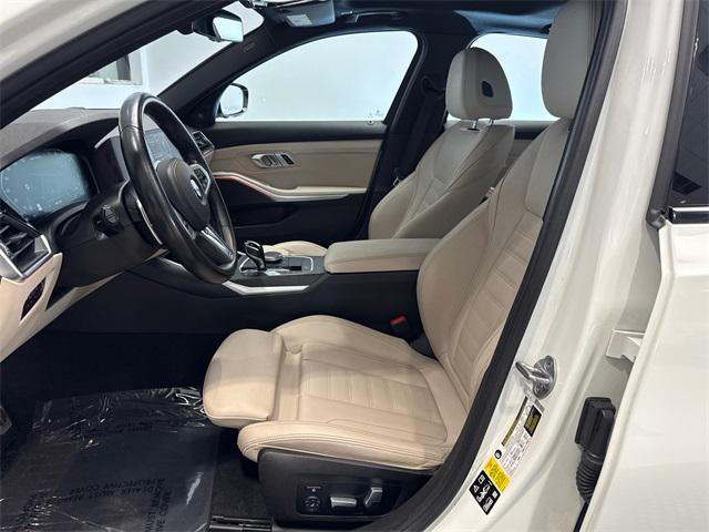 Photo of 2022 Alpine White BMW M340