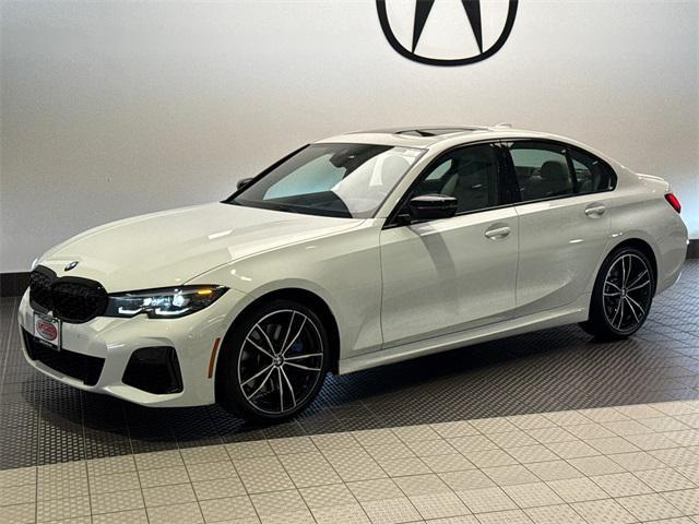 Photo of 2022 Alpine White BMW M340