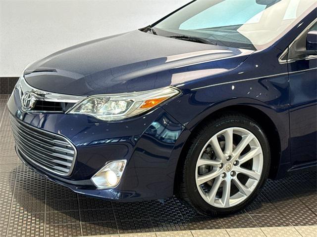 Photo of 2013 Nautical Blue Metallic Toyota Avalon