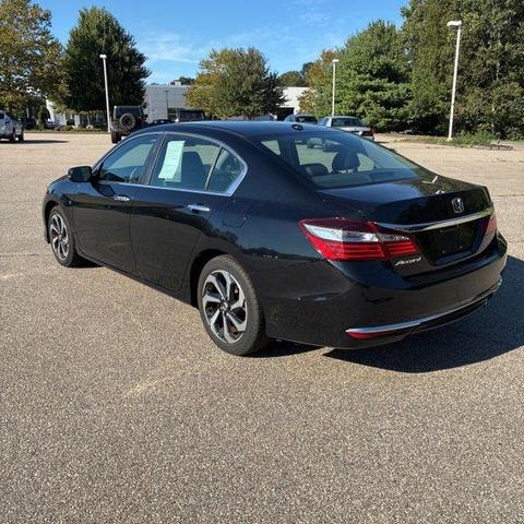 Photo of 2017 Crystal Black Pearl Honda Accord