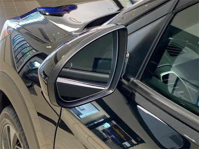 Photo of 2020 Black Noir Pearl Hyundai TUCSON