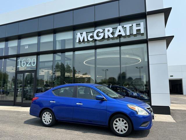 Photo of 2016 Metallic Blue Nissan Versa