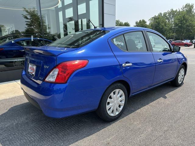 Photo of 2016 Metallic Blue Nissan Versa