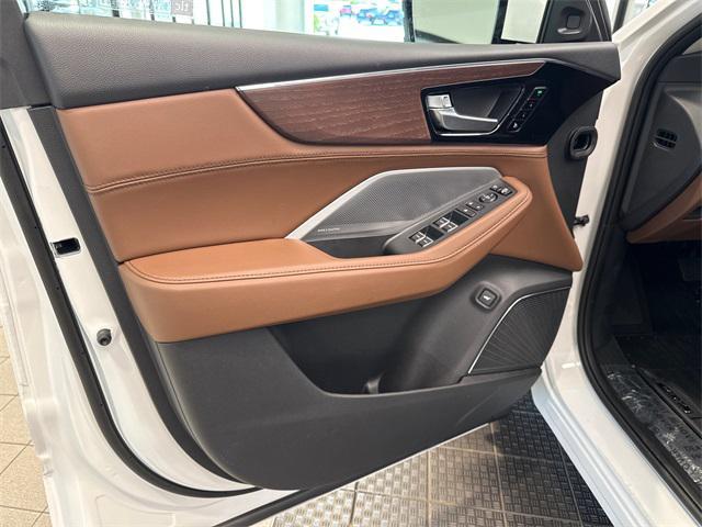 Photo of 2025 Platinum White Acura MDX