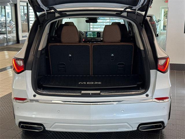 Photo of 2025 Platinum White Acura MDX