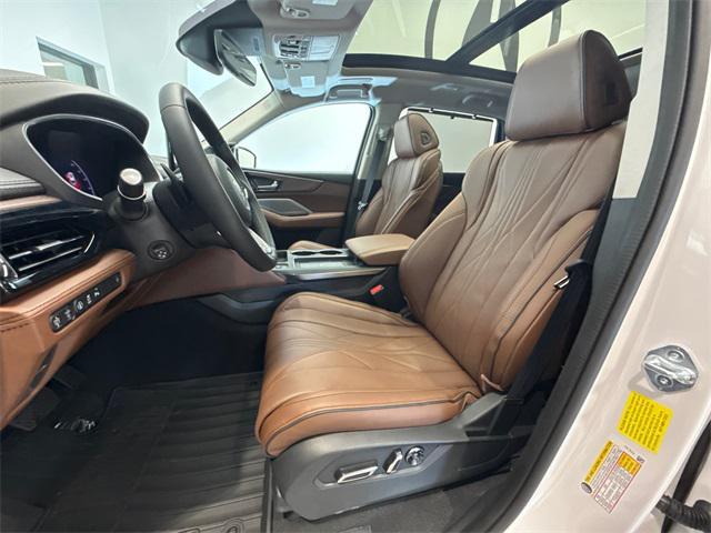 Photo of 2025 Platinum White Acura MDX
