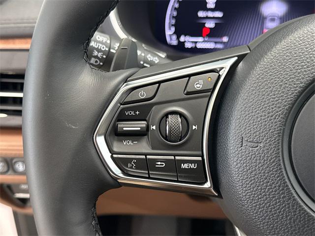 Photo of 2025 Platinum White Acura MDX