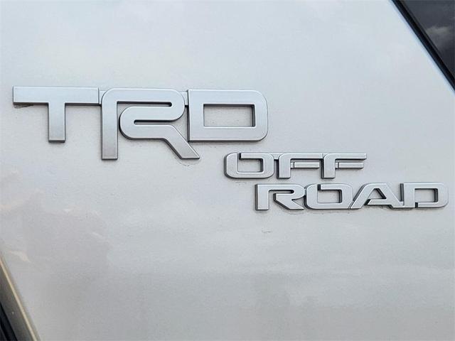 Photo of 2022 Silver Toyota 4Runner
