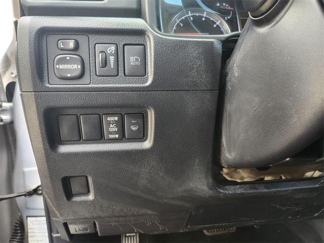 Photo of 2022 Silver Toyota 4Runner