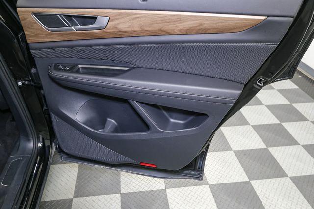 Photo of 2024 Deep Black Pearl Effect Volkswagen Atlas