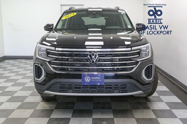 Photo of 2024 Deep Black Pearl Effect Volkswagen Atlas