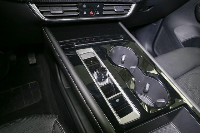 Photo of 2024 Deep Black Pearl Effect Volkswagen Atlas