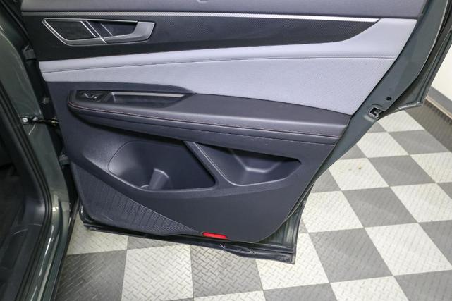 Photo of 2024 Avocado Green Volkswagen Atlas