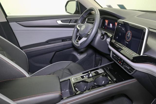 Photo of 2024 Avocado Green Volkswagen Atlas