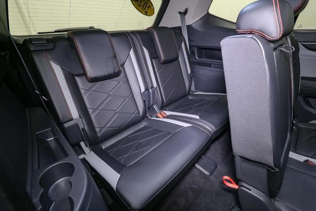 Photo of 2024 Avocado Green Volkswagen Atlas