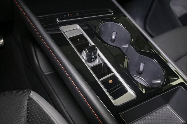 Photo of 2024 Avocado Green Volkswagen Atlas